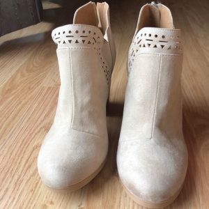 Beige suede heeled ankle boots from Boutique